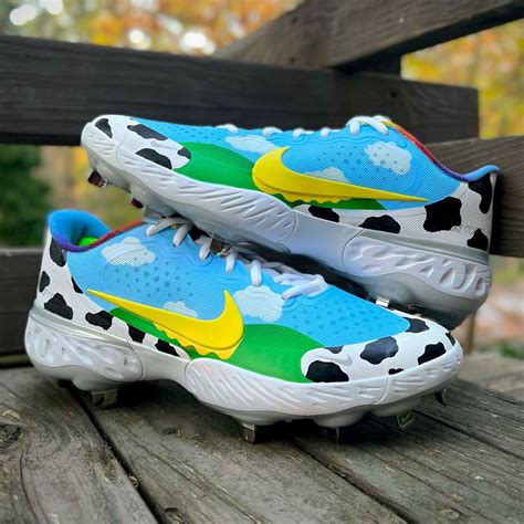 customize baseball cleats